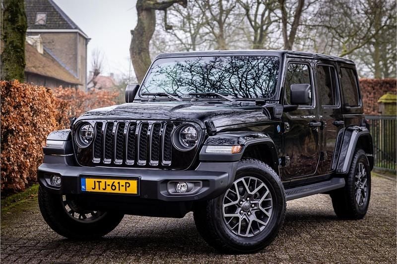 Zwart Occasion 2021 Jeep Wrangler Unlimited 80th Anniversary SUV | € 48.950 (Eerlijke prijs) - Afbeelding 1/4