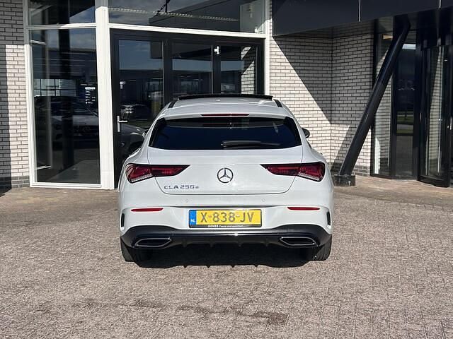 Occasion Mercedes CLA250 Shooting Brake AMG line 218 PK (160 kW) 2023 Wit Stationwagen