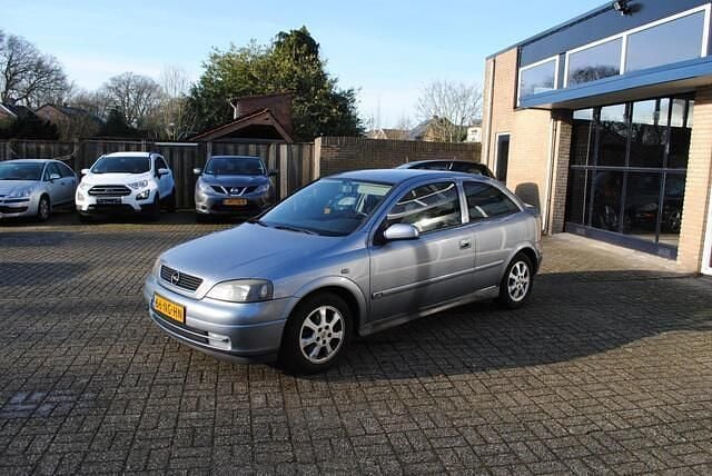 Grijs Occasion 2003 Opel Astra Njoy Hatchback | € 1.599 (Goede deal) - Afbeelding 1/4