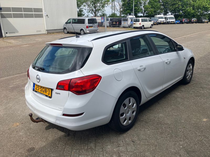 Occasion Opel Astra Design Edition 165 PK (121 kW) 2011 Stationwagon Stationwagen