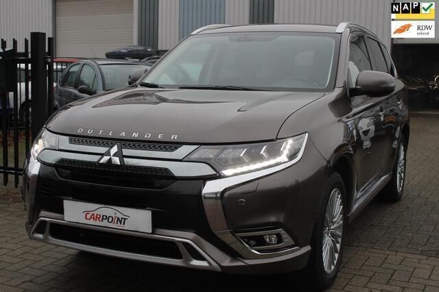 Bruin Gebruikt 2019 Mitsubishi Outlander Intense+ SUV | € 23.995 - Afbeelding 1/4