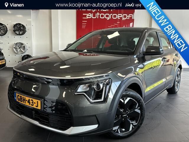 Interstellar grey Gebruikt 2024 Kia e-Niro Light SUV | € 34.950 (Goede deal) - Afbeelding 1/4