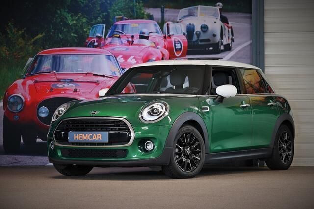 Groen, metallic lak Gebruikt 2019 Mini Cooper Business Hatchback | € 20.950 (Iets duurder) - Afbeelding 1/4