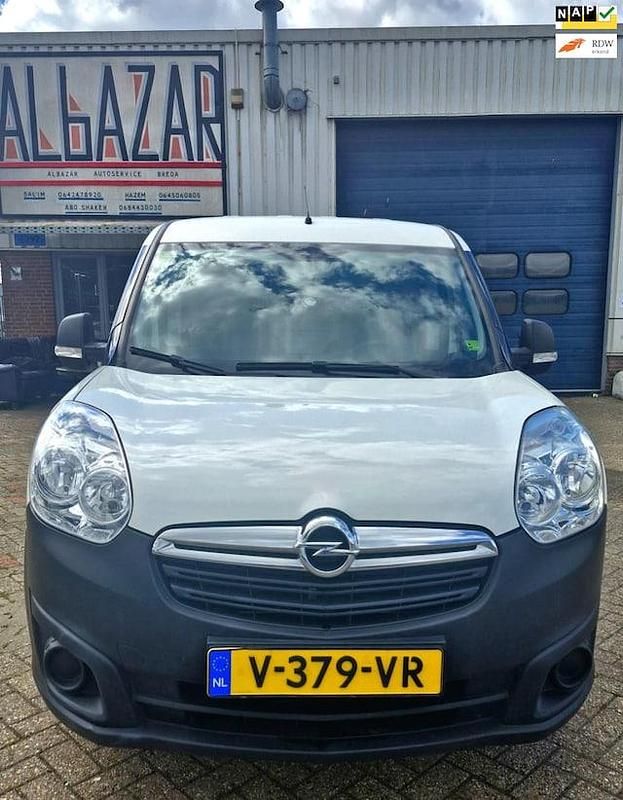 Occasion Opel Combo Edition 2019 Sedan