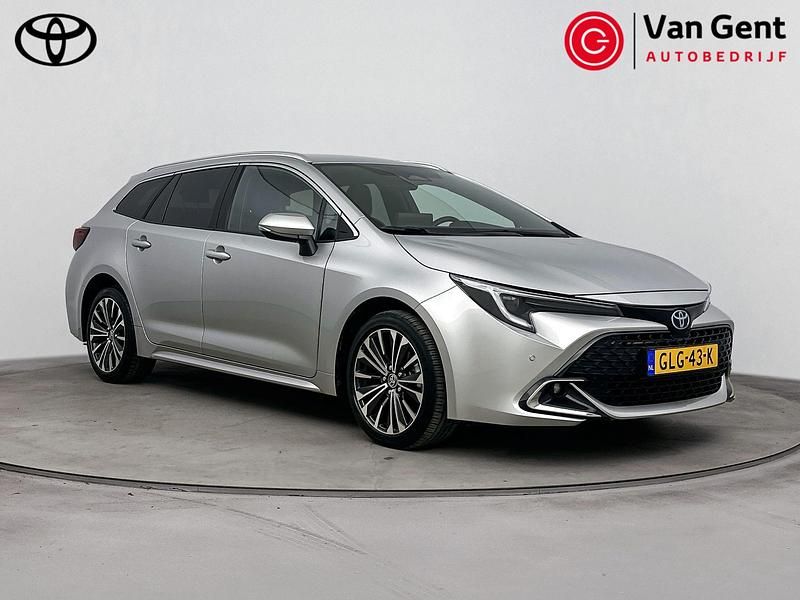 Grijs Occasion 2024 Toyota Corolla Stationwagen | € 31.999 (Duur) - Afbeelding 1/4