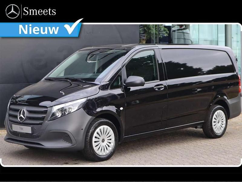 Zwart Nieuw 2025 Mercedes Vito MPV | € 59.888 (Duur) - Afbeelding 1/4
