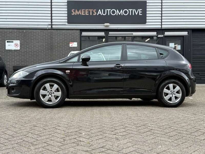 Zwart Gebruikt 2011 Seat Leon Ecomotive Hatchback | € 4.950 (Iets duurder) - Afbeelding 1/4