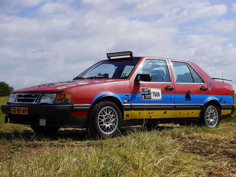 Rood Gebruikt 1992 Saab 9000 Sedan | € 1.300 - Afbeelding 1/4