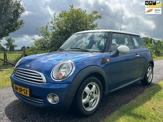 Blauw Gebruikt 2007 Mini Cooper Pepper Hatchback | € 1.999 - Afbeelding 1/4
