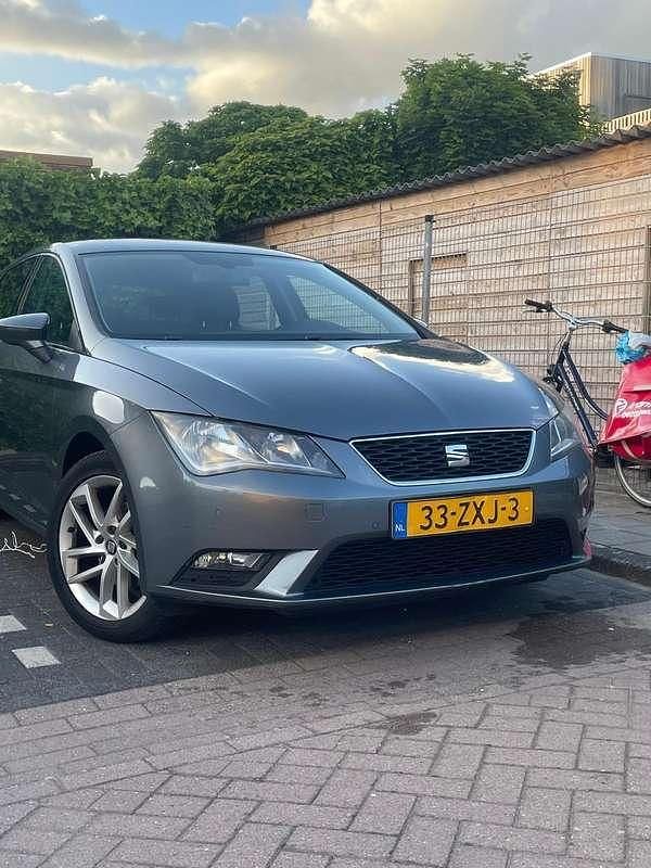 Grijs Gebruikt 2013 Seat Leon Style Stationwagen | € 6.000 (Eerlijke prijs) - Afbeelding 1/4
