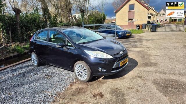Zwart Gebruikt 2009 Ford Fiesta Ghia Hatchback | € 1.500 (Goede deal) - Afbeelding 1/4