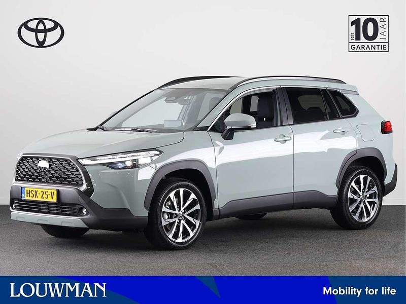 Groen Gebruikt 2025 Toyota Corolla Cross Style SUV | € 40.945 (Duur) - Afbeelding 1/3