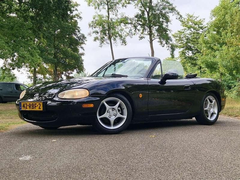 Gebruikt 2000 Mazda MX5 Cabriolet | € 2.500 (Iets duurder) - Afbeelding 1/4