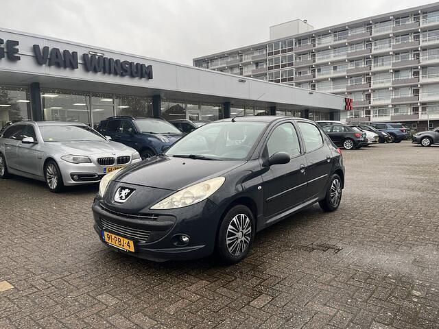 Grijs Gebruikt 2011 Peugeot 206+ Hatchback | € 2.950 (Eerlijke prijs) - Afbeelding 1/4
