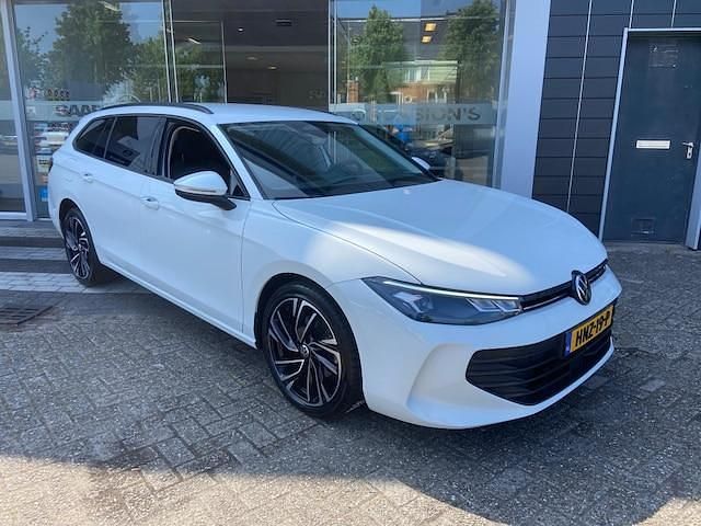Occasion VW Passat Sportline 150 PK (110 kW) 2024 Wit Stationwagen