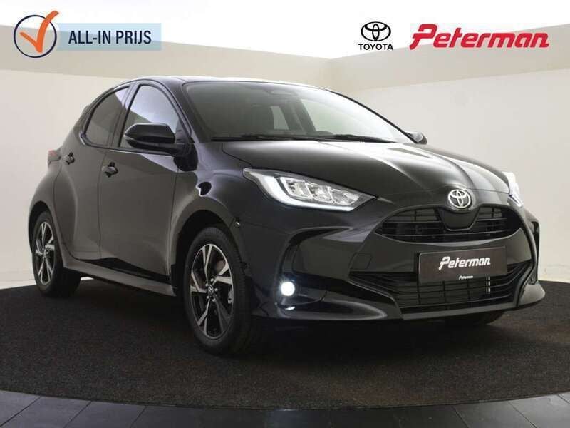 Zwart, metallic lak Nieuw 2024 Toyota Yaris Hybrid Edition Hatchback | € 30.590 (Eerlijke prijs) - Afbeelding 1/4