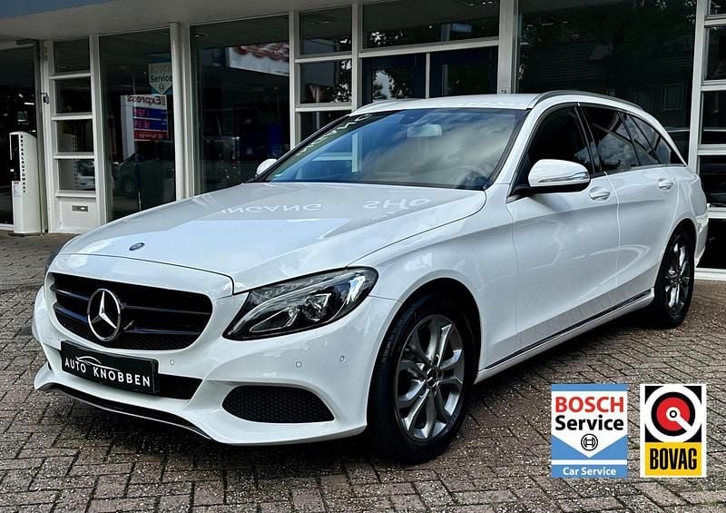 Wit Gebruikt 2015 Mercedes C180 Avantgarde Sedan | € 16.900 (Goede deal) - Afbeelding 1/4