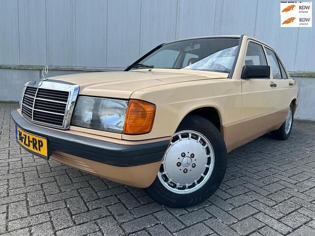 Beige Gebruikt 1983 Mercedes 190 Sedan | € 5.950 - Afbeelding 1/4
