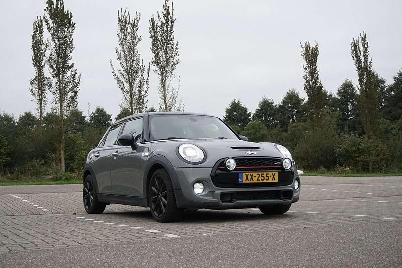 Grijs Gebruikt 2015 Mini Cooper SD Chili Hatchback | € 11.950 - Afbeelding 1/4