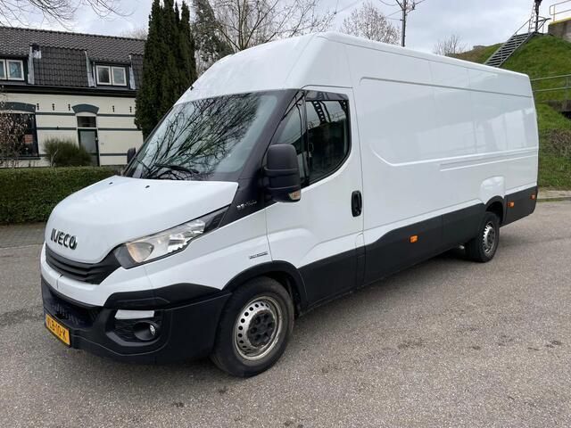 Wit Gebruikt 2017 Iveco Daily Van | € 19.999 (Eerlijke prijs) - Afbeelding 1/4