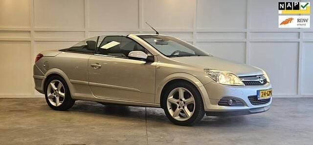 Grijs Gebruikt 2008 Opel Astra Cabriolet Cabriolet | € 3.750 (Iets duurder) - Afbeelding 1/4