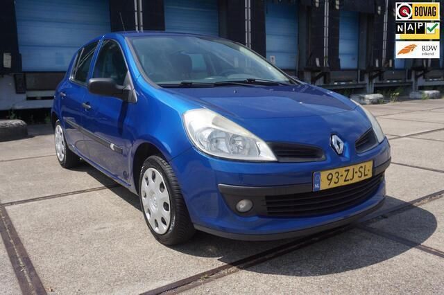 Blauw Gebruikt 2008 Renault Clio II Hatchback | € 995 (Goede deal) - Afbeelding 1/4
