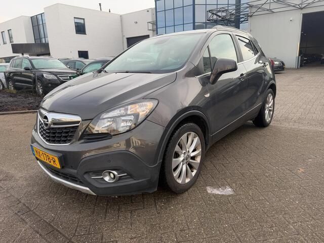 Grijs Gebruikt 2014 Opel Mokka Cosmo SUV | € 5.950 - Afbeelding 1/4