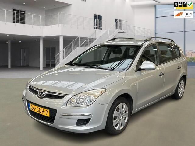 Grijs Gebruikt 2008 Hyundai i30 Active Stationwagen | € 2.099 (Eerlijke prijs) - Afbeelding 1/4