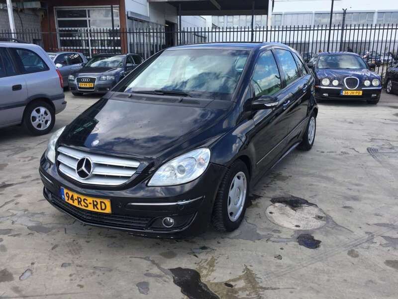 Zwart Gebruikt 2005 Mercedes B170 MPV | € 840 (Super prijs) - Afbeelding 1/4
