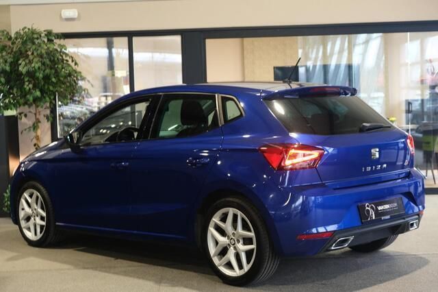 Blauw Gebruikt 2017 Seat Ibiza FR Hatchback | € 10.950 (Goede deal) - Afbeelding 1/4
