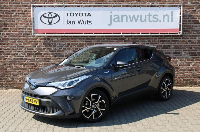 Grijs Gebruikt 2020 Toyota C-HR SUV | € 26.450 (Iets duurder) - Afbeelding 1/4