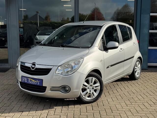 Grijs Gebruikt 2010 Opel Agila Edition Hatchback | € 3.450 (Goede deal) - Afbeelding 1/4