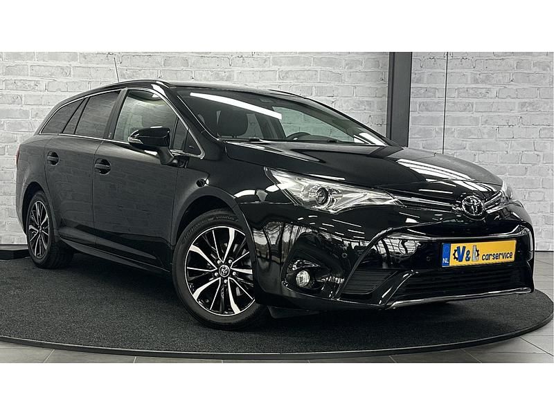 Zwart Gebruikt 2018 Toyota Avensis Stationwagen | € 21.425 (Eerlijke prijs) - Afbeelding 1/4