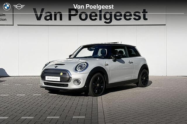 White silver Gebruikt 2020 Mini Cooper Hatchback | € 17.900 (Super prijs) - Afbeelding 1/4