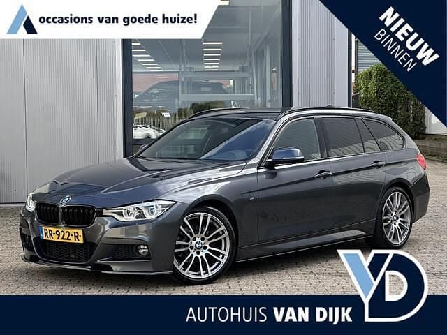 Grijs Gebruikt 2018 BMW 320 Executive Stationwagen | € 20.940 (Eerlijke prijs) - Afbeelding 1/4