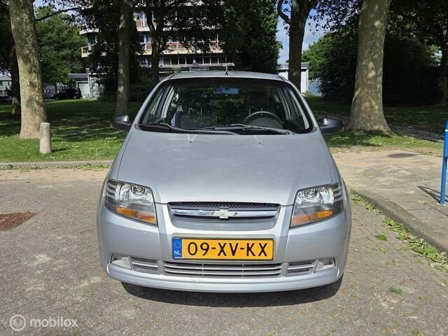 Grijs Gebruikt 2007 Chevrolet Kalos Hatchback | € 1.795 (Eerlijke prijs) - Afbeelding 1/4