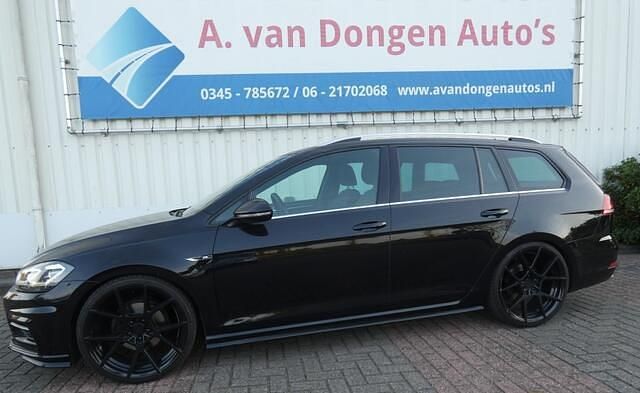 Zwart Gebruikt 2017 VW Golf VII R-line Stationwagen | € 15.995 (Eerlijke prijs) - Afbeelding 1/4