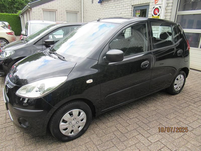 Zwart, metallic lak Gebruikt 2008 Hyundai i10 Active Hatchback | € 3.500 (Iets duurder) - Afbeelding 1/4