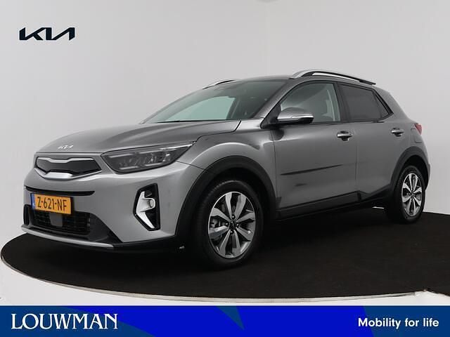 Grijs Gebruikt 2024 Kia Stonic 2 SUV | € 25.350 (Eerlijke prijs) - Afbeelding 1/4