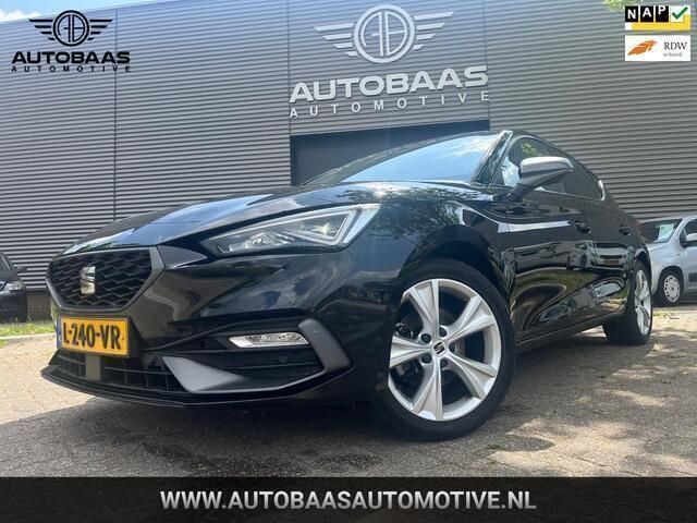 Zwart Gebruikt 2021 Seat Leon Business Hatchback | € 15.940 (Iets duurder) - Afbeelding 1/4