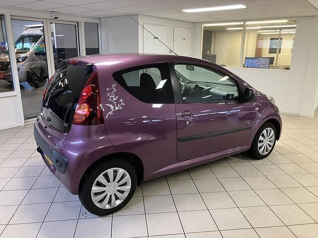 Occasion Peugeot 107 Envy 68 PK (50 kW) 2012 Paars (metallic) Hatchback