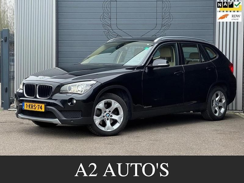 Zwart Occasion 2013 BMW X1 Executive SUV | € 9.250 (Goede deal) - Afbeelding 1/4