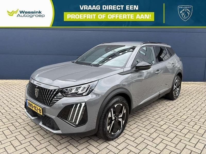 Grijs Gebruikt 2024 Peugeot 2008 Allure SUV | € 29.440 - Afbeelding 1/4