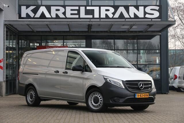 Zilver Gebruikt 2020 Mercedes Vito MPV | € 23.950 (Duur) - Afbeelding 1/4