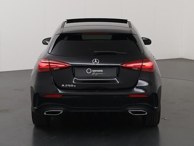 Nieuw Mercedes A250 Business 163 PK (119 kW) 2025 Zwart Hatchback