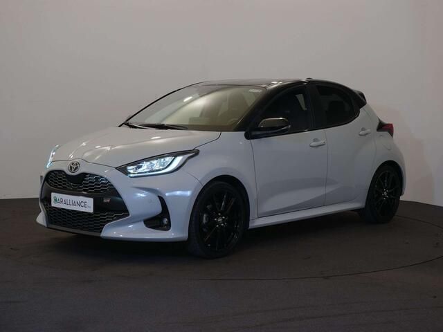 Wit Gebruikt 2023 Toyota Yaris Sport Hatchback | € 24.990 (Eerlijke prijs) - Afbeelding 1/3