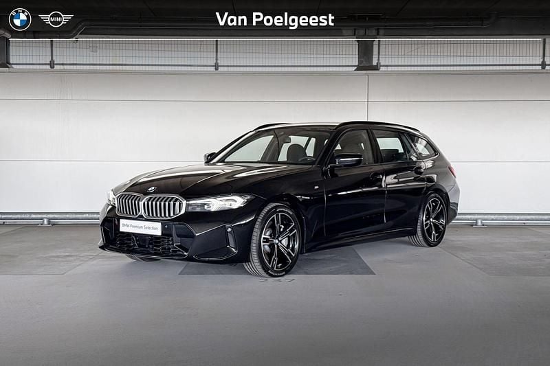 Zwart Gebruikt 2024 BMW 330 M Sport Stationwagen | € 52.900 (Eerlijke prijs) - Afbeelding 1/4