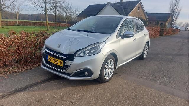 Grijs (metallic) Occasion 2016 Peugeot 208 Hatchback | € 2.850 (Super prijs) - Afbeelding 1/4