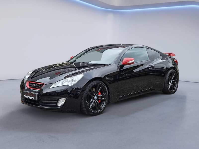 Zwart Gebruikt 2011 Hyundai Genesis Coupé | € 14.950 - Afbeelding 1/4