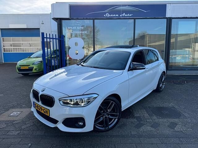 Wit Occasion 2016 BMW 120 Executive Hatchback | € 18.950 (Eerlijke prijs) - Afbeelding 1/4